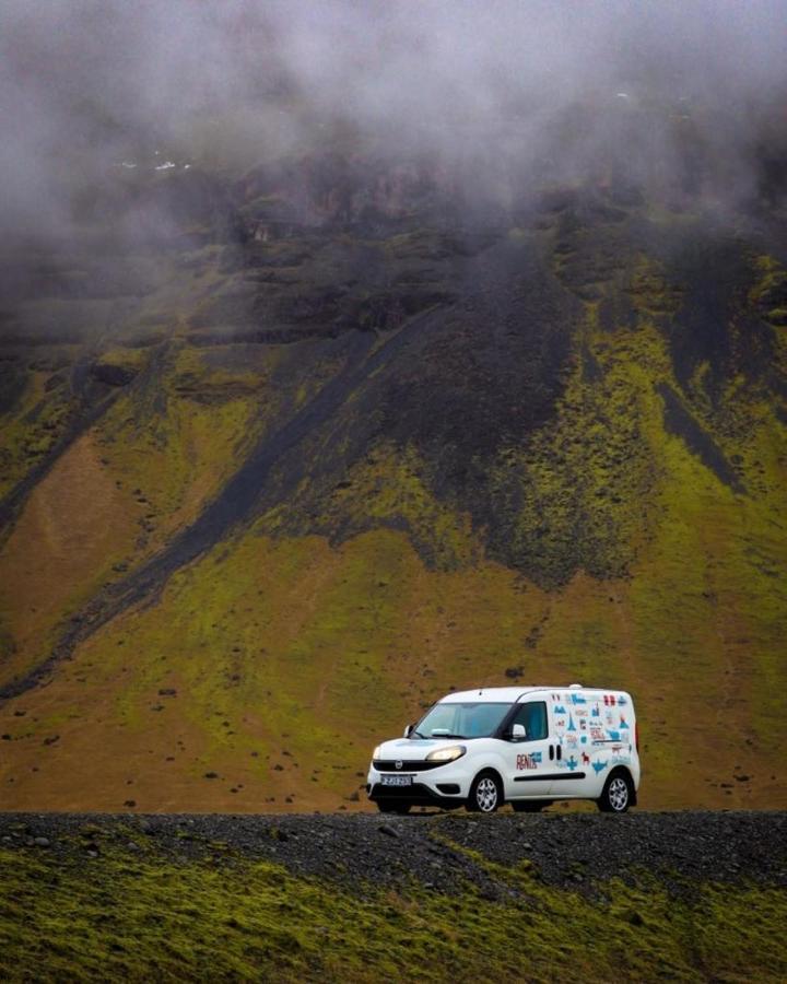 Rent Campervans เค็ปลาวิก ภายนอก รูปภาพ